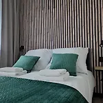 アパート Zamkowe Wzgorze リジバルク・バルミンスキ